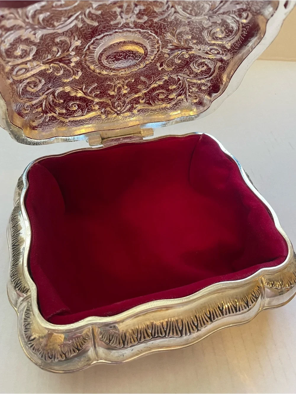 Vintage Godinger Silverplate Victorian Ornate Jewelry Box Red Velvet Lining